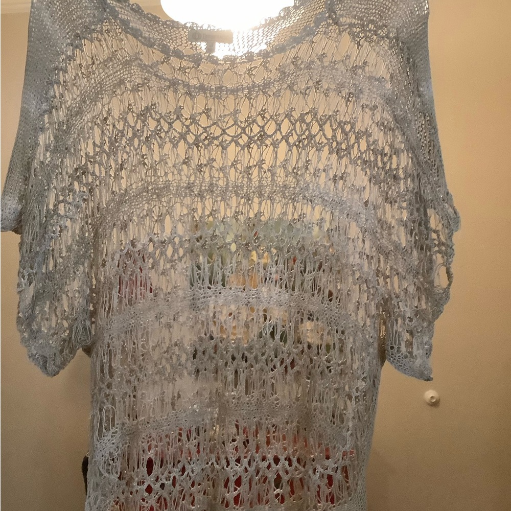 Democracy light weight overblouse in size S.